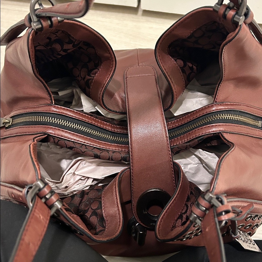 Coach (EUC) Madison Carlyle Grommet Hobo Shoulder Bag in Brick Red - Picture 9 of 17